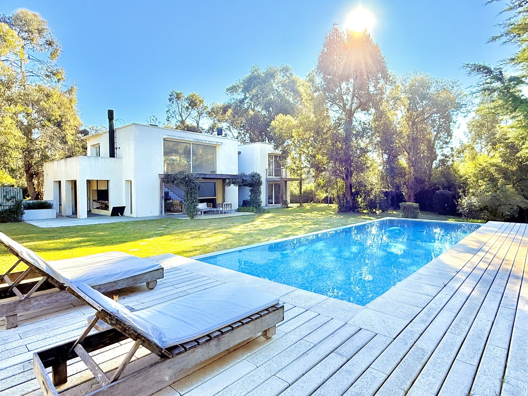 gal 13 piscina villa